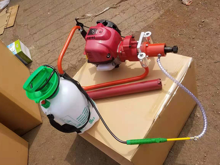 NLQ-45型内(nei)燃砼枕螺栓鑽取(qǔ)機