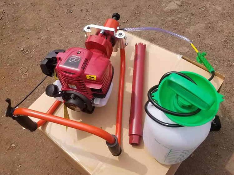 NLQ-45型内燃砼(tóng)枕螺栓鑽(zuàn)取機