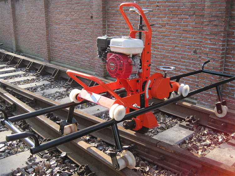 NCM-4.0型(xing)内燃道岔打磨(mo)機 